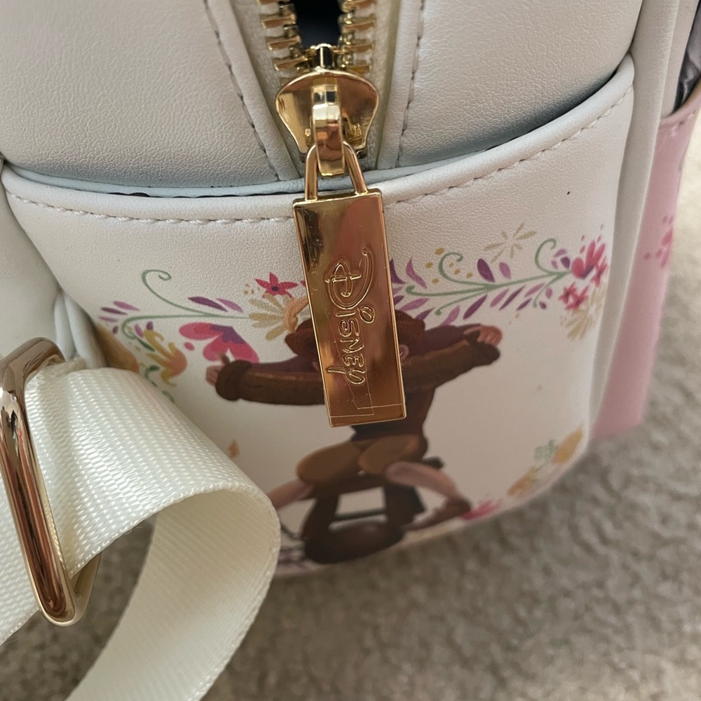 DANIELLE NICOLE RAPUNZEL BACKPACK - Picture 8 of 8